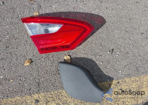 2014 Ford Focus Se z USA, uszkodzony, nr VIN 1FADP3F23EL294044